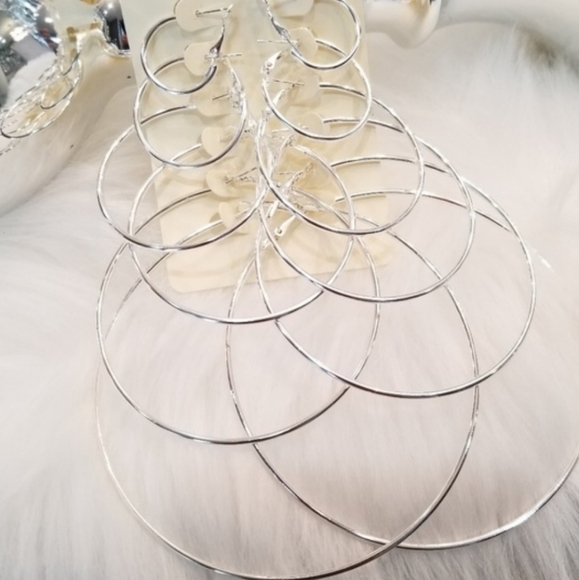6 PACK Silver hoops earrings - Picture 2 of 2